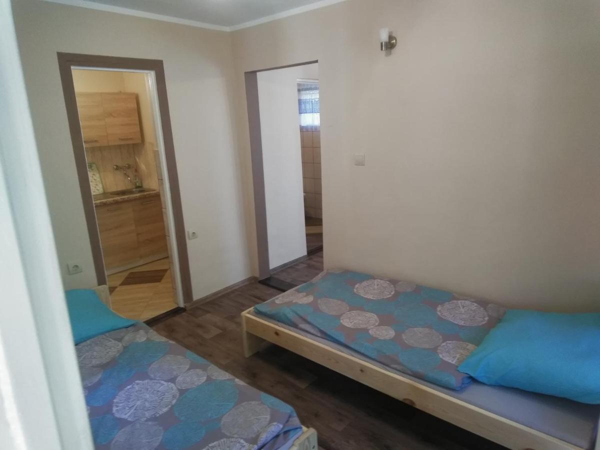 Pod Jablonia Villa Jezierzany Luaran gambar